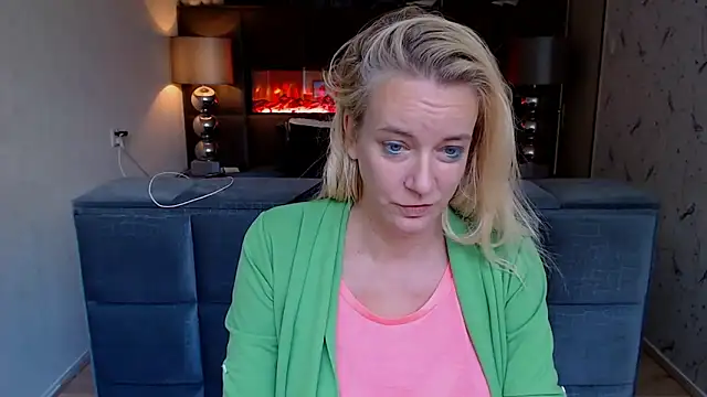 Wendysexyx online show from September 15, 2025, 7:53 am