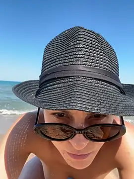 missdaisydiamond777 online show from June 24, 2026, 12:04 pm