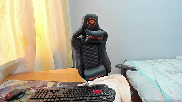 iliaskrislove online show from April 10, 2026, 7:26 am