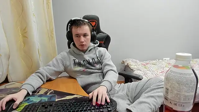 iliaskrislove online show from November 30, 2025, 1:28 am