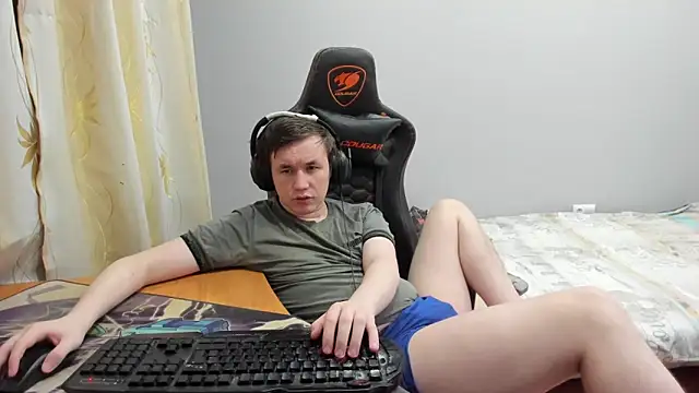 iliaskrislove online show from February 3, 2026, 2:53 am