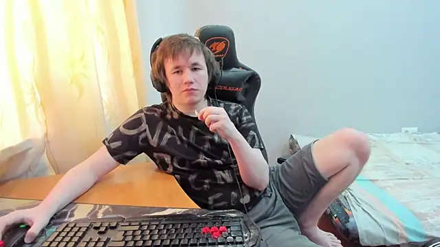 iliaskrislove online show from March 14, 2026, 7:25 am