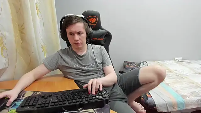 iliaskrislove online show from March 3, 2026, 11:23 pm