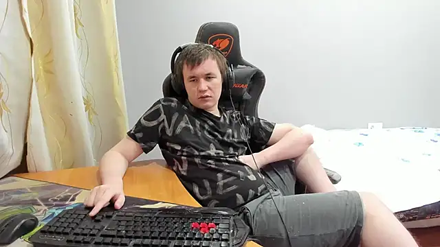 iliaskrislove online show from January 14, 2026, 12:47 am