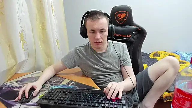 iliaskrislove online show from October 17, 2025, 4:42 pm