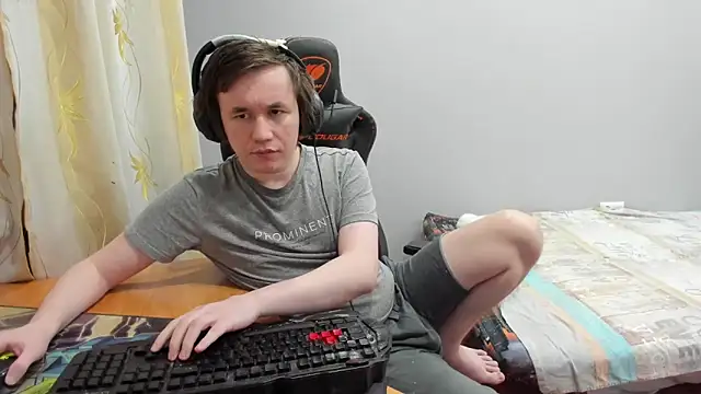 iliaskrislove online show from March 2, 2026, 10:38 pm