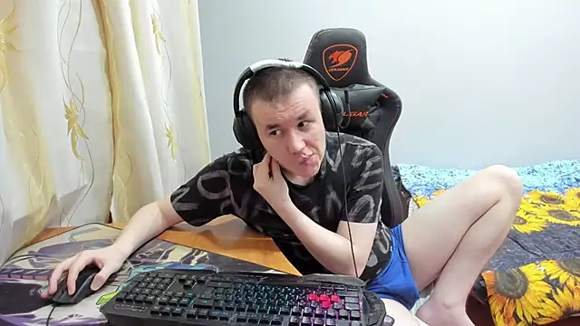 iliaskrislove online show from October 10, 2025, 12:44 am