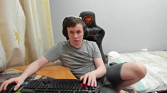 iliaskrislove online show from February 11, 2026, 4:29 pm