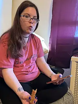 Snapshot of FreakNastyLacie chatting on March 21, 2025, 3:46 pm FreakNastyLacie online show from March 21, 2025, 3:46 pm