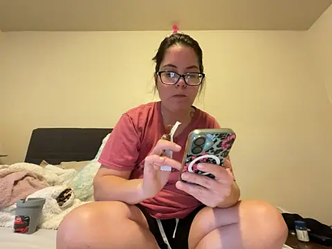 Snapshot of FreakNastyLacie chatting on October 7, 2025, 3:13 pm FreakNastyLacie online show from October 7, 2025, 3:13 pm