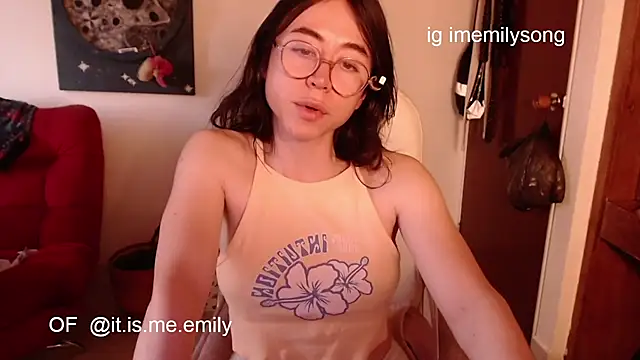 Snapshot of emily_pearl_ chatting on March 14, 2026, 11:00 pm emily pearl online show from March 14, 2026, 11:00 pm