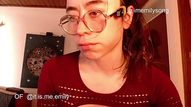 Snapshot of emily_pearl_ chatting on March 5, 2026, 7:43 pm emily pearl online show from March 5, 2026, 7:43 pm