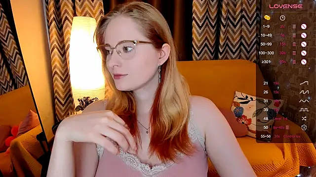 Aemilia  online show from April 10, 2026, 8:32 am