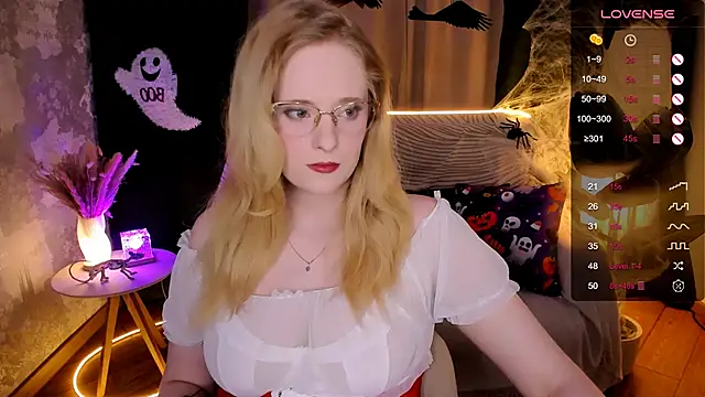 Aemilia  online show from November 1, 2025, 6:19 am