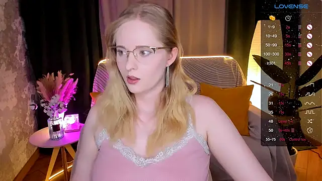 Aemilia  online show from February 15, 2026, 2:23 am