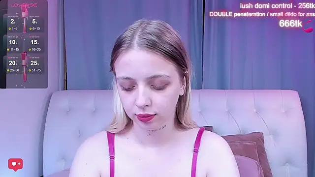 Alice Halle online show from October 12, 2025, 1:23 pm