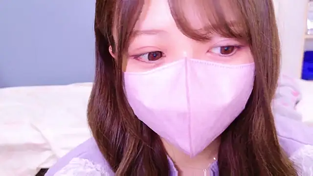 Snapshot of yuki-chi chatting on December 9, 2024, 11:47 am yuki-chi online show from December 9, 2024, 11:47 am