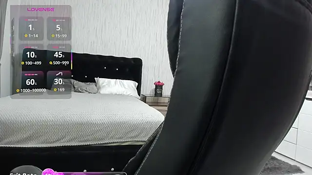 KattyeFox online show from September 23, 2025, 9:11 pm