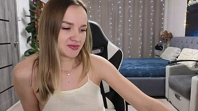 Snapshot of Strip-Lady chatting on February 11, 2026, 12:38 pm Strip-Lady online show from February 11, 2026, 12:38 pm