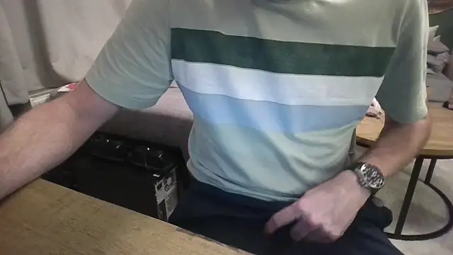 Snapshot of Michealtje85 chatting on December 18, 2025, 8:45 pm Michealtje85 online show from December 18, 2025, 8:45 pm