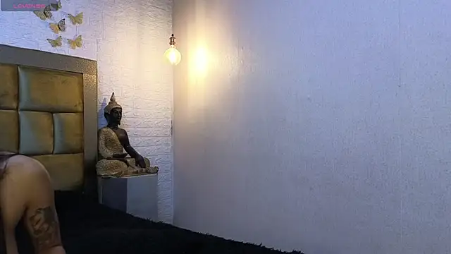 ximenawilliamss online show from October 5, 2025, 3:30 am