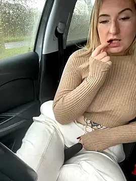 Rebeccaxxx online show from November 18, 2025, 12:19 pm