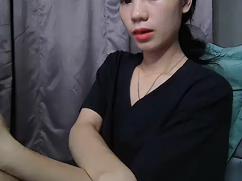 Snapshot of Ladygirrl22 chatting on October 15, 2025, 9:06 am Ladygirrl22 online show from October 15, 2025, 9:06 am