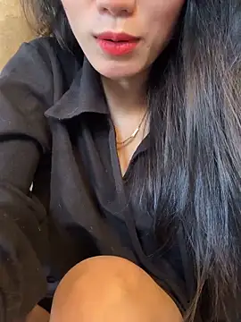 Snapshot of Ladygirrl22 chatting on November 26, 2025, 7:30 am Ladygirrl22 online show from November 26, 2025, 7:30 am