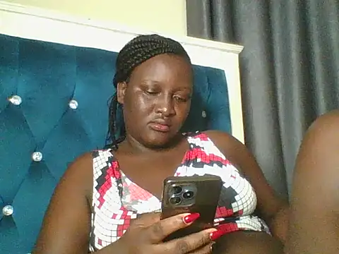 Snapshot of Heavy_ass chatting on July 24, 2026, 7:32 pm Heavy ass online show from July 24, 2026, 7:32 pm