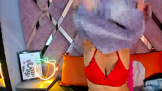 Mulan sexy01 online show from April 15, 2026, 7:51 pm