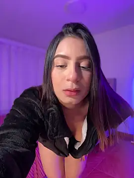 samantha evans2 online show from September 26, 2025, 1:01 am
