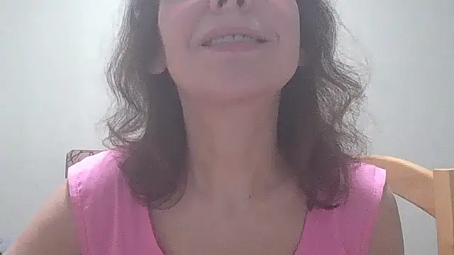 Snapshot of HollyJewel chatting on February 24, 2025, 6:36 pm HollyJewel online show from February 24, 2025, 6:36 pm