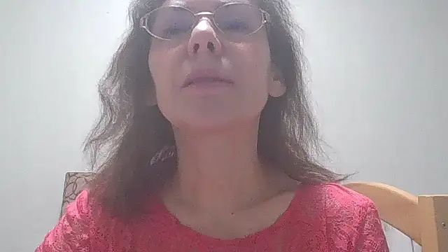 Snapshot of HollyJewel chatting on February 19, 2025, 5:49 pm HollyJewel online show from February 19, 2025, 5:49 pm