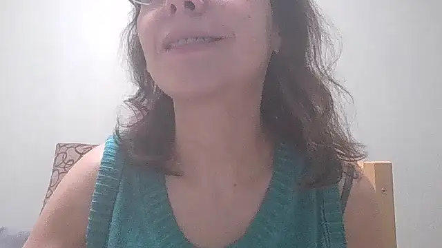 Snapshot of HollyJewel chatting on February 26, 2025, 5:31 pm HollyJewel online show from February 26, 2025, 5:31 pm