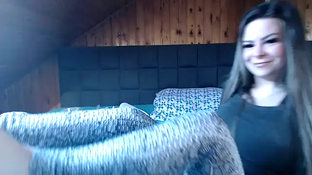 BoeseMoni1998 online show from March 13, 2025, 7:53 am