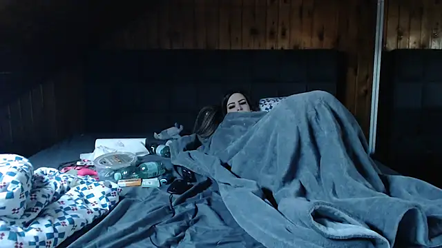 BoeseMoni1998 online show from March 21, 2025, 4:18 pm