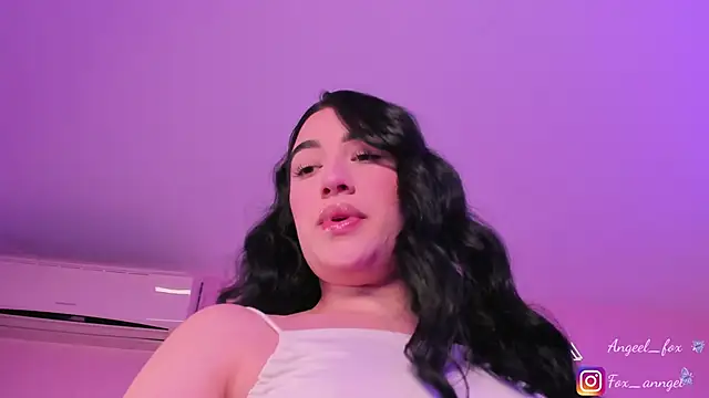 angeel fox online show from September 9, 2025, 3:16 am