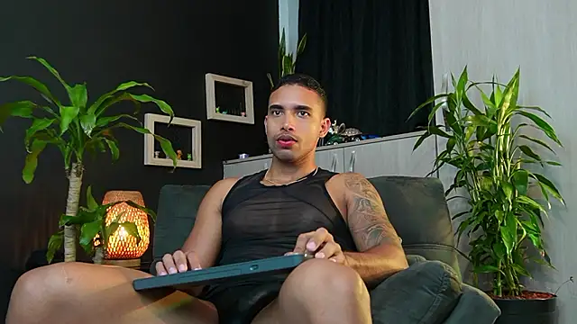 Snapshot of LincomAmith chatting on March 14, 2026, 4:18 am LincomAmith online show from March 14, 2026, 4:18 am