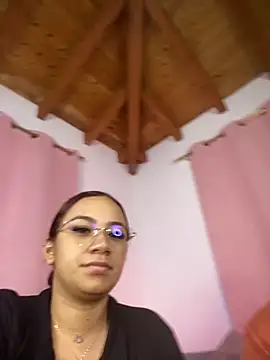 Snapshot of Jules_n_Gia chatting on December 22, 2025, 12:00 am Jules n Gia online show from December 22, 2025, 12:00 am