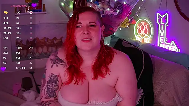 Snapshot of opalreigning chatting on September 15, 2025, 8:26 am opalreigning online show from September 15, 2025, 8:26 am