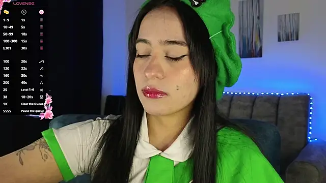 ZaraDames  online show from November 10, 2025, 2:05 am