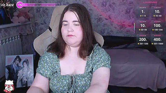 Snapshot of Estelle_Hicks chatting on June 13, 2026, 7:12 pm Estelle Hicks online show from June 13, 2026, 7:12 pm