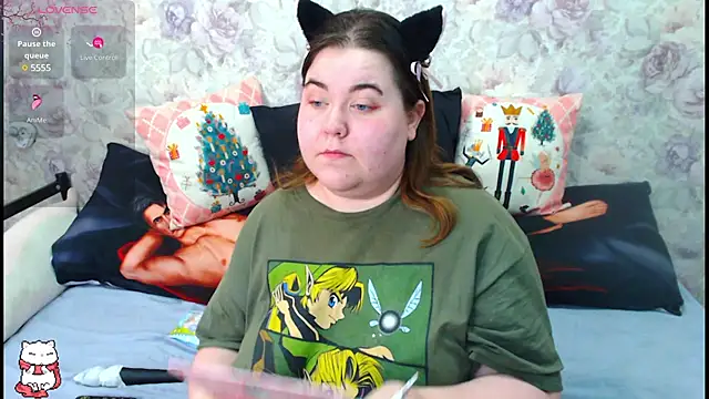 Snapshot of Estelle_Hicks chatting on February 17, 2025, 6:17 pm Estelle Hicks online show from February 17, 2025, 6:17 pm