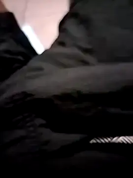 Snapshot of Leratolalebo chatting on February 21, 2025, 7:54 pm Leratolalebo online show from February 21, 2025, 7:54 pm