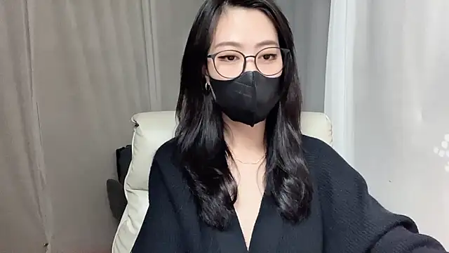  minji bae online show from December 23, 2025, 8:02 am