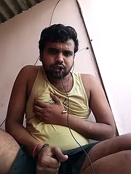 MeFeellove online show from October 6, 2025, 8:37 am