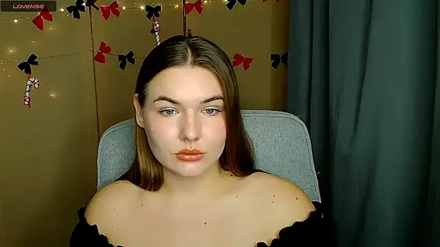 Snapshot of Glory_air chatting on December 18, 2025, 7:57 am Glory air online show from December 18, 2025, 7:57 am