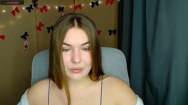 Snapshot of Glory_air chatting on December 17, 2025, 7:57 am Glory air online show from December 17, 2025, 7:57 am