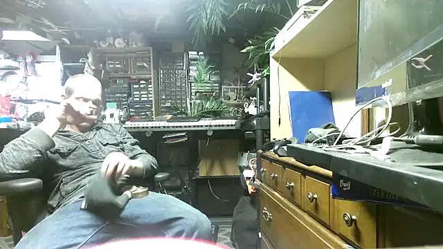 Snapshot of mrwinsalot88 chatting on October 27, 2025, 4:35 am mrwinsalot88 online show from October 27, 2025, 4:35 am