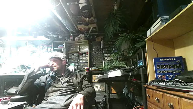 Snapshot of mrwinsalot88 chatting on November 3, 2025, 1:47 pm mrwinsalot88 online show from November 3, 2025, 1:47 pm